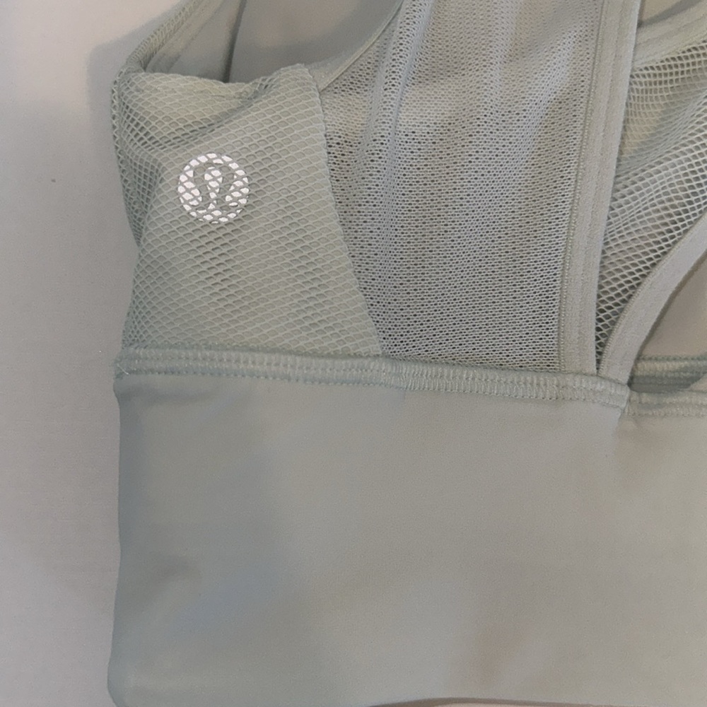 Lululemon Align Seafoam Green Mesh Built in Bra Crop Workout Top Size 6 - Picture 5 of 5